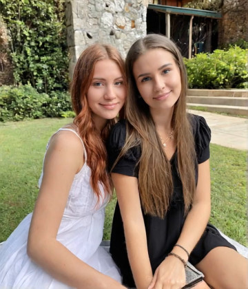 2 girl cock puke